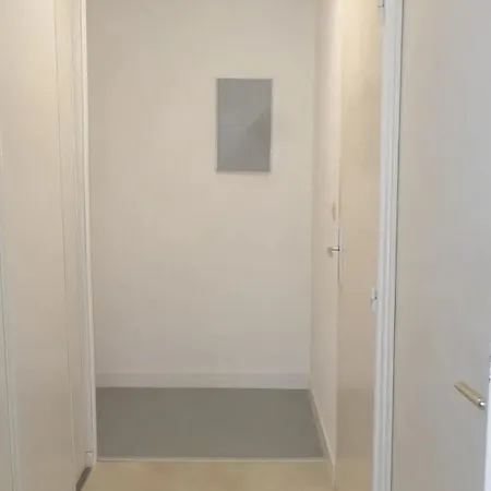 Lumineux Pres De La Avec Piscine A La Seyne-sur-mer شقة *