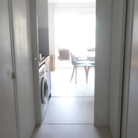 Lumineux Pres De La Avec Piscine A La Seyne-sur-mer شقة