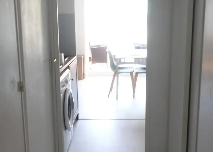 Lumineux Pres De La Avec Piscine A La Seyne-sur-mer شقة